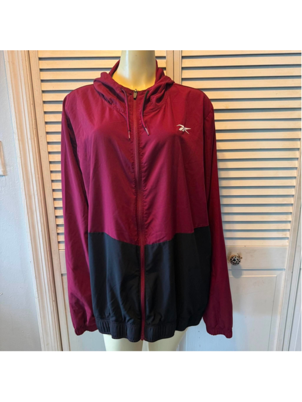 Men's Reebok Windbreaker XXL Maroon & Black Full Zip Jacket